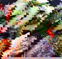 Thai Gold Singha - Pubs and Clubs