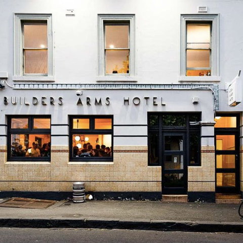 Fee Fee's Bar - Pubs and Clubs 0