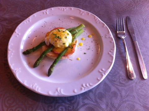 Riverside Bar And Restaurant: Mount Seaview Resort - Go Out 0