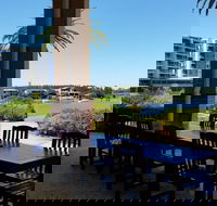 Signatures Restaurant and Bar - Go Out