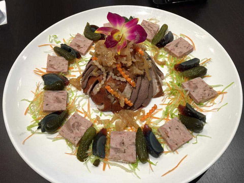 Vinh Thuan Restaurant - Go Out 0