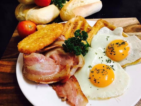 Wafflin On Cafe - Pubs and Clubs 0
