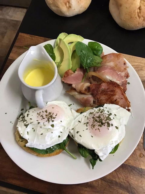 Wafflin On Cafe - Pubs and Clubs 1