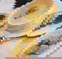 Chardons Corner Hotel - Pubs and Clubs