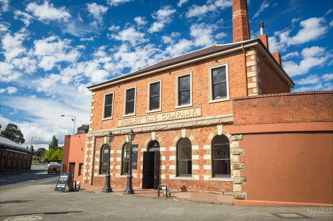 Gasworks Cellar Door Tasmanian Wine Experience - Pubs and Clubs 0