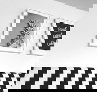 Mocha Jo's - Pubs and Clubs