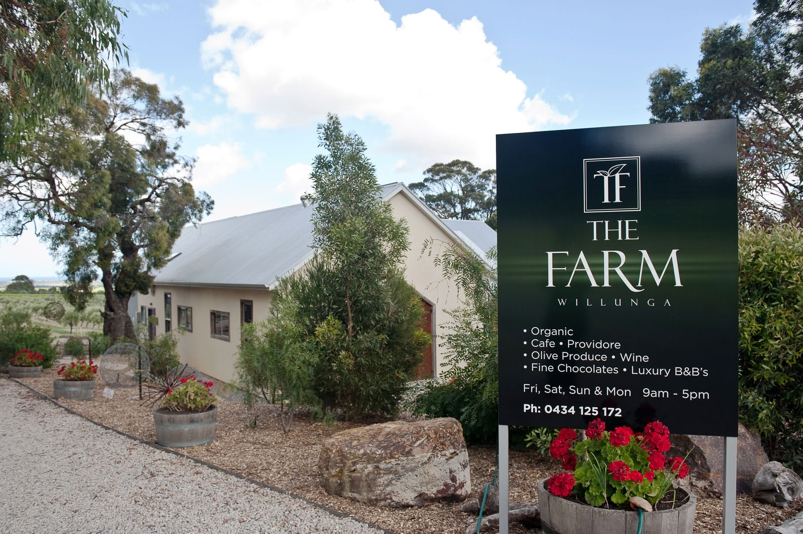 Whites Valley SA Pubs and Clubs