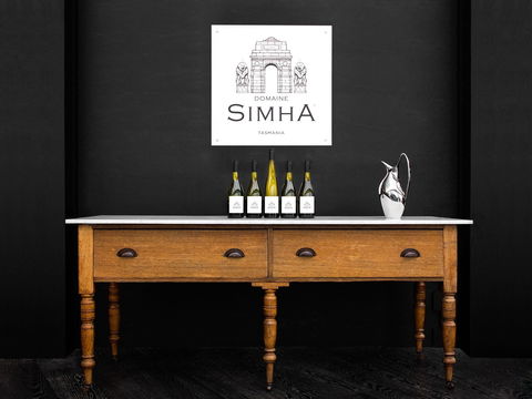 Domaine Simha - Pubs and Clubs 0