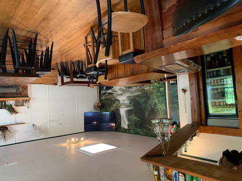 Giants Table Restaurant - Go Out 0