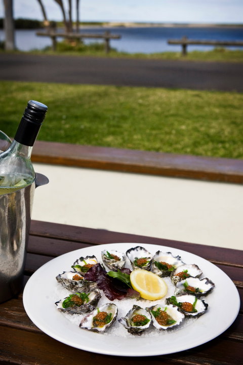 Hedy's Riverside Bistro - Go Out 1