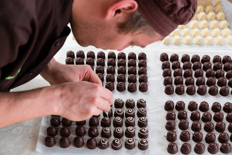 Mornington Peninsula Chocolaterie & Ice Creamery - Pubs and Clubs 2