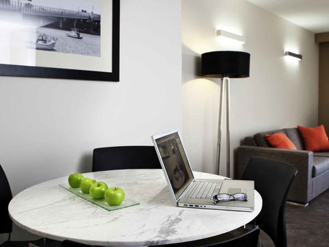 The Bradley - Mercure Sydney International Airport - Pubs and Clubs 0