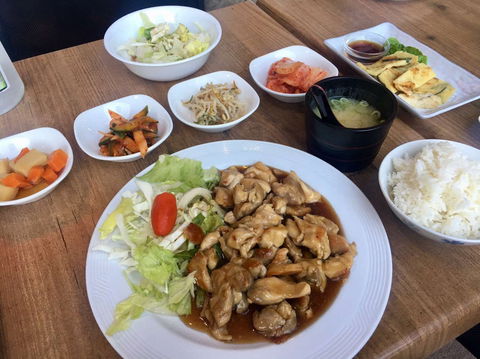 Tokyo Japanese Restaurant - Go Out 0