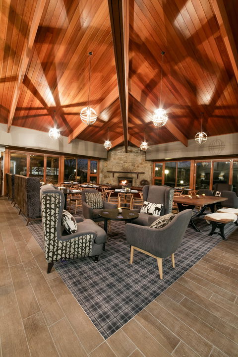 Peaks Restaurant & Bar - Go Out 0