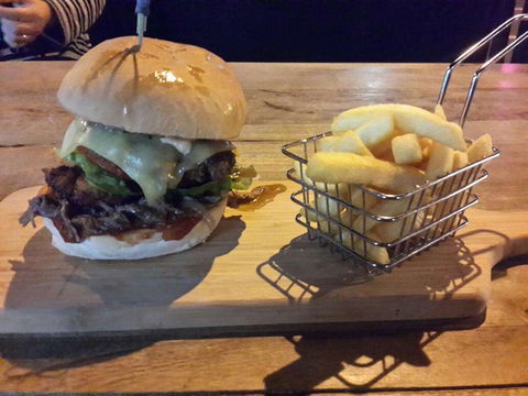 86 Burgers - Pubs and Clubs 0