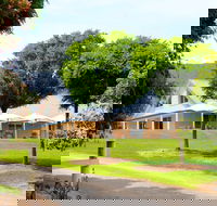 Badger Creek Blueberry Winery - Pubs and Clubs