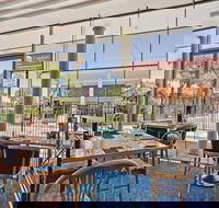 Comfort Inn Blue Lagoon Sails Restaurant - Sails Restaurant Closed Until Further Notice - Go Out