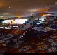 Gladstone Reef Hotel - Pubs and Clubs