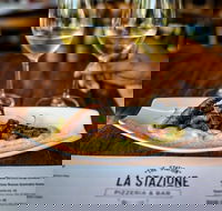 La Stazione Pizzeria  Bar - Pubs and Clubs