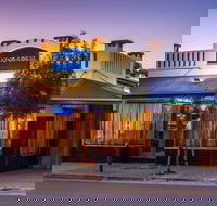 Vino Lokal - Pubs and Clubs