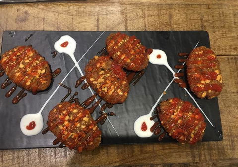 Casa Nostra Restaurant - Pubs and Clubs 9