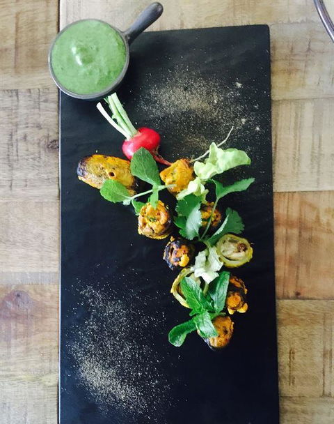 Casa Nostra Restaurant - Pubs and Clubs 3