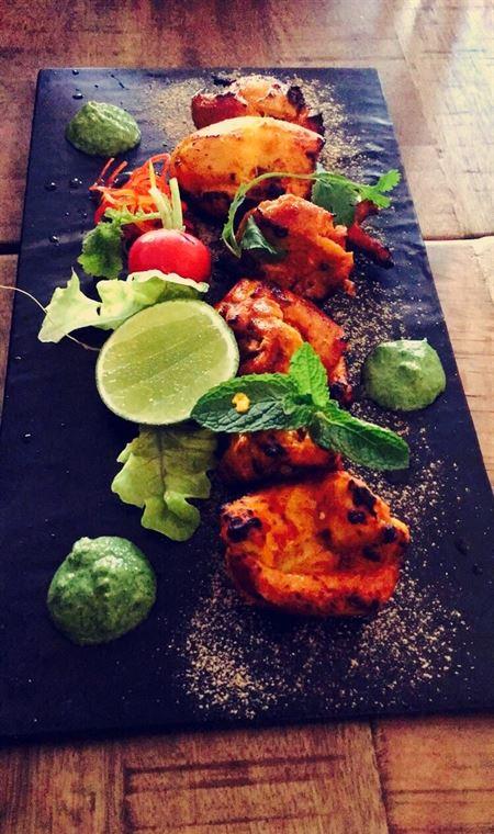 Casa Nostra Restaurant - Pubs and Clubs 4