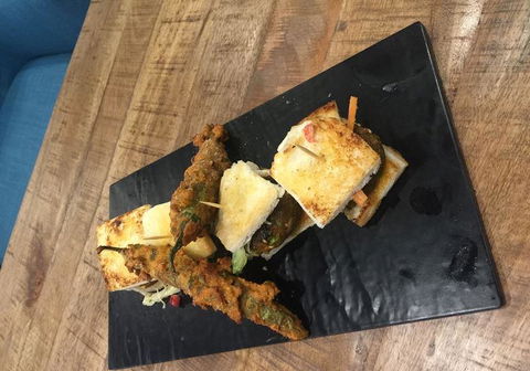 Casa Nostra Restaurant - Pubs and Clubs 6