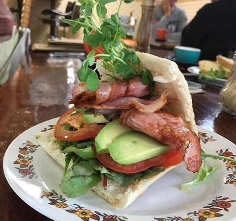 Cuisines - Pubs and Clubs 14