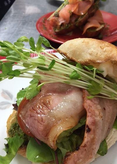 Cuisines - Pubs and Clubs 18