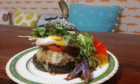 Cuisines - Pubs and Clubs 7