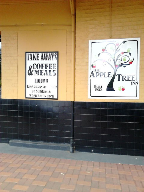 The Apple Tree Inn - Pubs and Clubs 8