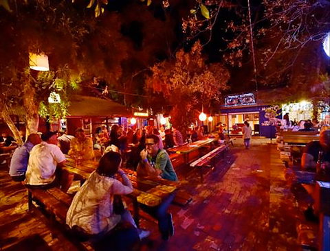 Montes Lounge - Go Out 0