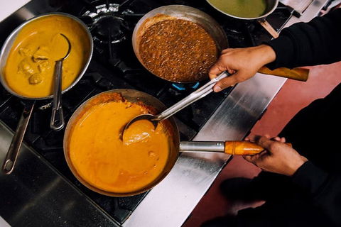 Oye Bombay Indian Restaurant - Pubs and Clubs 0