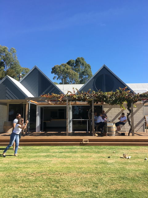 Whistle Post Cellar Door - Pubs and Clubs 0