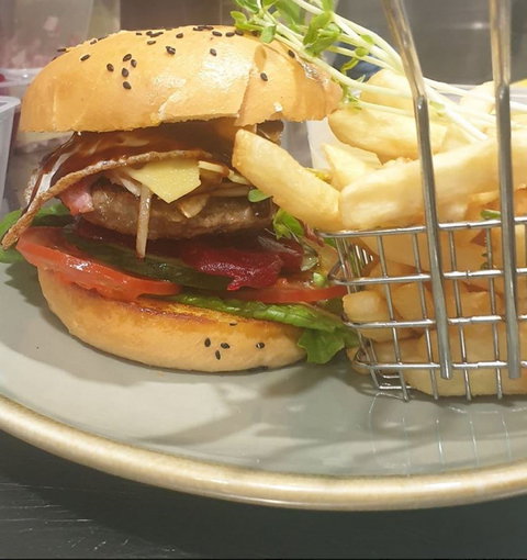 Manning River Hotel - Go Out 1