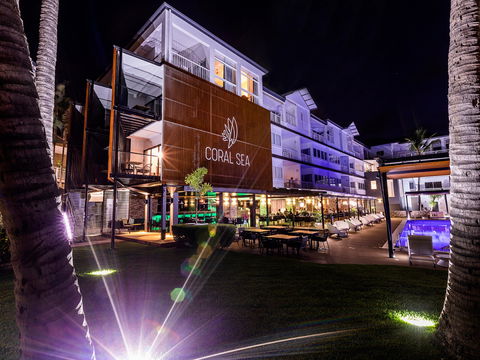 The Rocks - Restaurant, Bar, Pool Club - Go Out 0