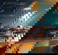 The Royal Oak Hotel - Pubs and Clubs