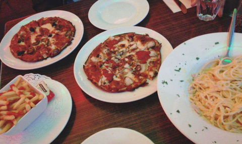 Costa D'Oro Italian Restaurant And Pizzeria - Pubs and Clubs 0