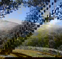 Craighmhor Mountain Retreat - Pubs and Clubs