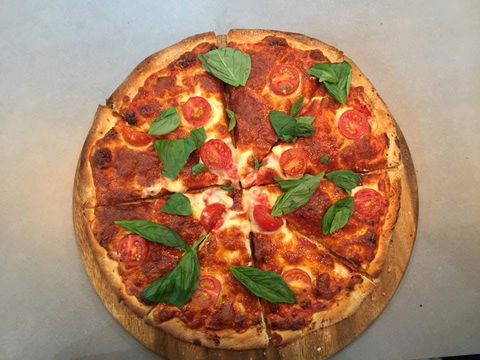 Deluxe Gourmet Pizza - Go Out 0