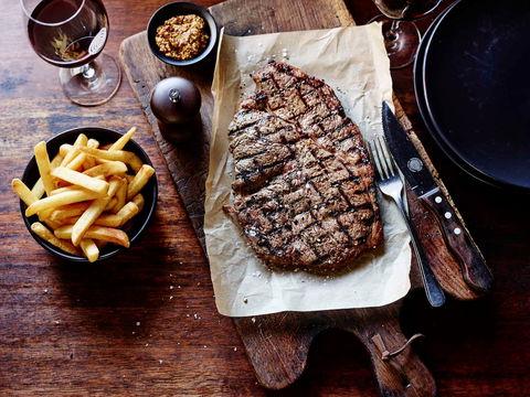 Hurricane's Grill & Bar Surfers Paradise - Pubs and Clubs 1