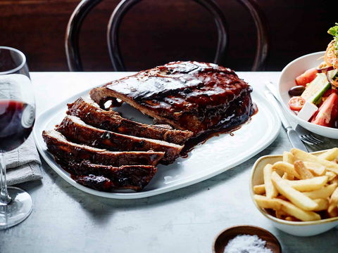 Hurricane's Grill & Bar Surfers Paradise - Pubs and Clubs 2