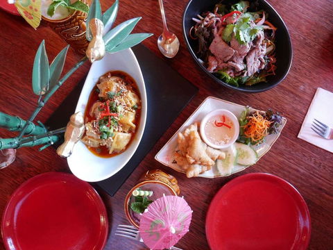 Thai And Rani - Pubs and Clubs 0