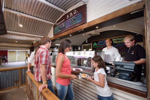 Pioneer BBQ And Bar - Pubs and Clubs 1