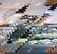 Arch View  Cafe - Pubs and Clubs