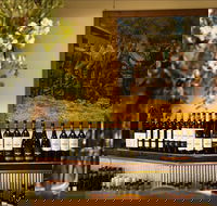 Gomersal Wines - Pubs and Clubs
