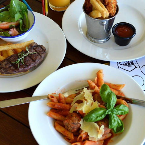 Indigo – Eats, Treats & Bar - Pubs and Clubs 0