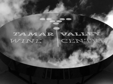 Tamar Valley Wine Centre - Pubs and Clubs 1
