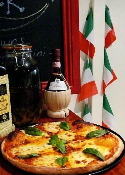 Pizzeria La Luna - Go Out 2